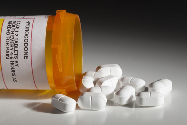 Physical Therapy vs Opioids: When to Choose Physical Therapy for Pain Management